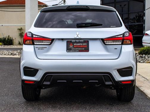 2025 Mitsubishi Outlander Sport SE