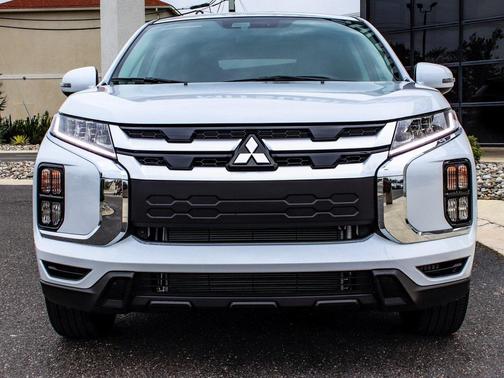 2025 Mitsubishi Outlander Sport SE