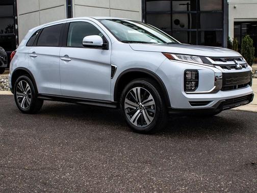 2025 Mitsubishi Outlander Sport SE