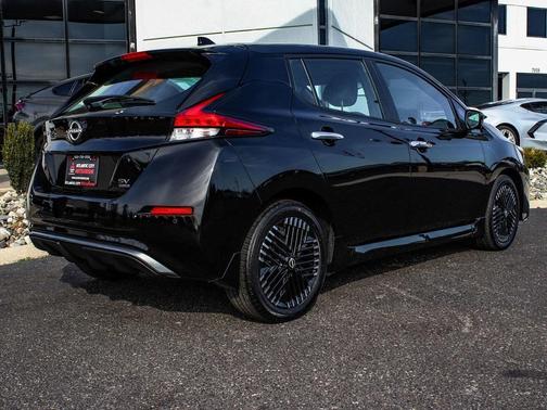 2023 Nissan Leaf SV PLUS 60 kWh