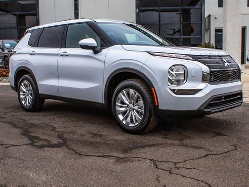 2026 Mitsubishi Outlander ES 1.5T S-AWC