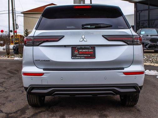 2026 Mitsubishi Outlander ES 1.5T S-AWC