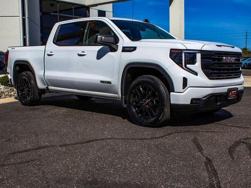 2025 GMC Sierra 1500 Elevation