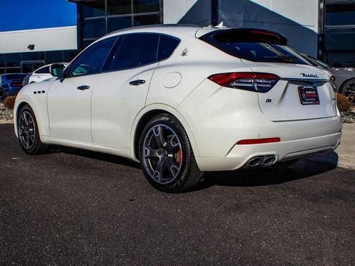 2021 Maserati Levante Base