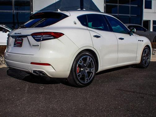 2021 Maserati Levante Base