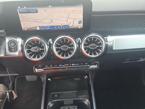 2024 Mercedes-Benz GLB 250 4MATIC