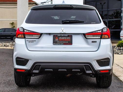 2025 Mitsubishi Outlander Sport 2.0 LE