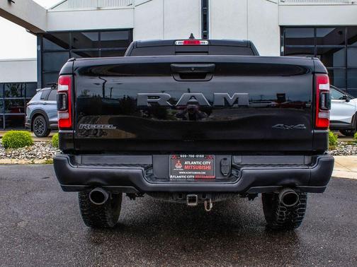 Diamond Black Crystal Pearlcoat 2023 RAM 1500 Rebel