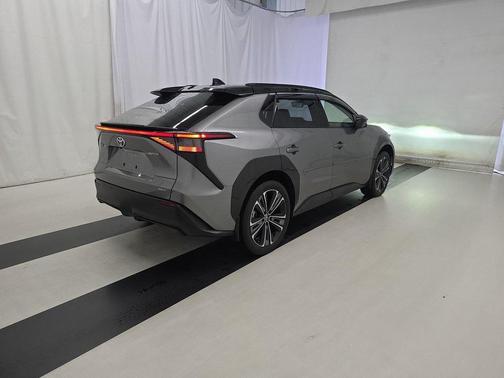 2023 Toyota bZ4X Limited