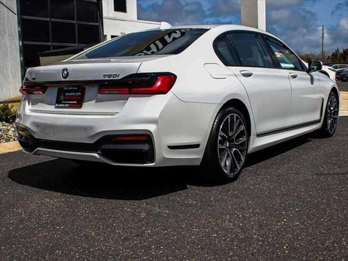 2022 BMW 750 i xDrive