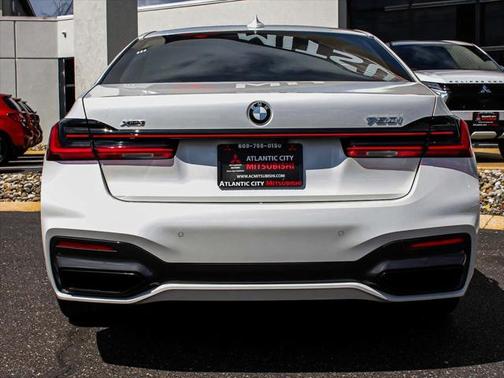 2022 BMW 750 i xDrive