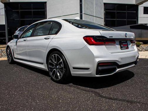 2022 BMW 750 i xDrive