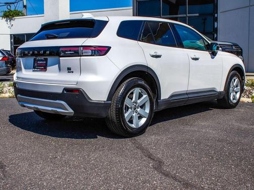 Snowfall Pearl 2025 Honda Prologue EX