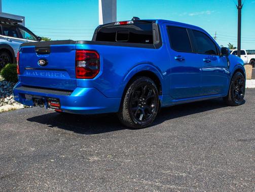 Velocity Blue 2025 Ford Maverick Lobo