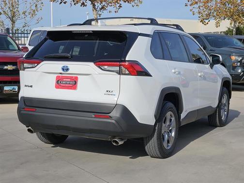 2023 Toyota RAV4 Hybrid XLE
