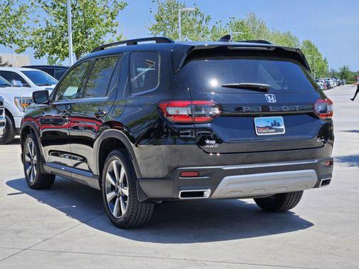 2023 Honda Pilot AWD Elite