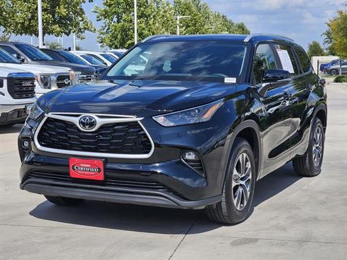 2025 Toyota Highlander XLE