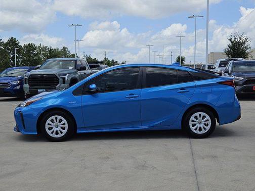 2022 Toyota Prius LE