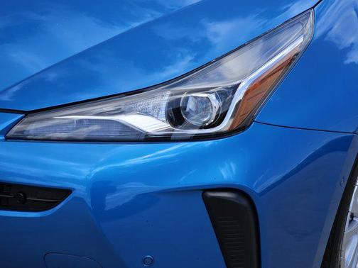 2022 Toyota Prius LE
