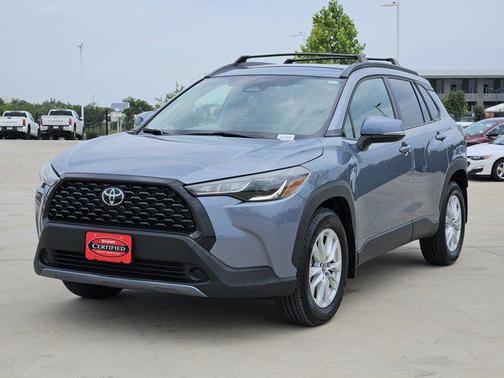 2024 Toyota Corolla Cross LE