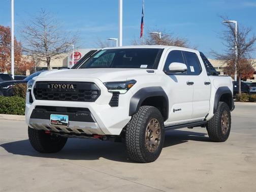 2025 Toyota Tacoma Hybrid Trailhunter