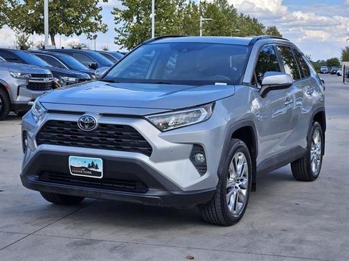2020 Toyota RAV4 XLE Premium