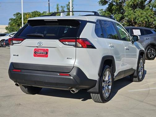 2023 Toyota RAV4 XLE Premium