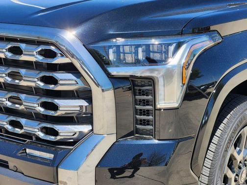 2025 Toyota Tundra Hybrid Platinum