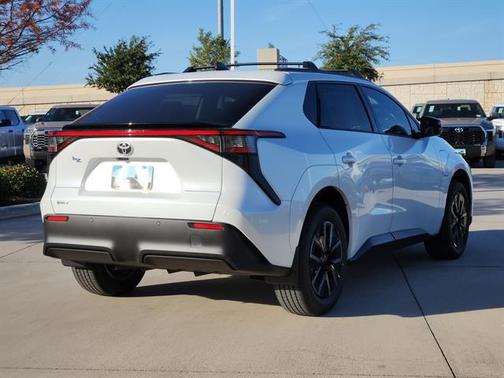 2026 Toyota bZ XLE Plus