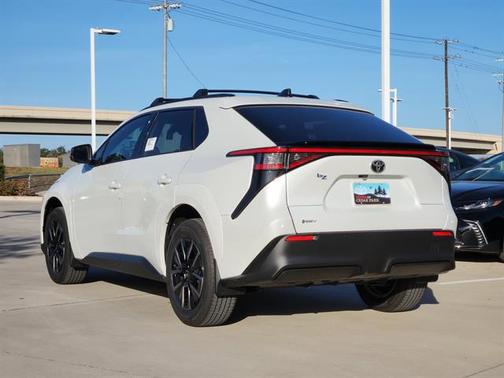 2026 Toyota bZ XLE Plus