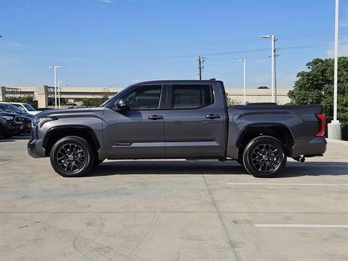 2024 Toyota Tundra Hybrid Platinum