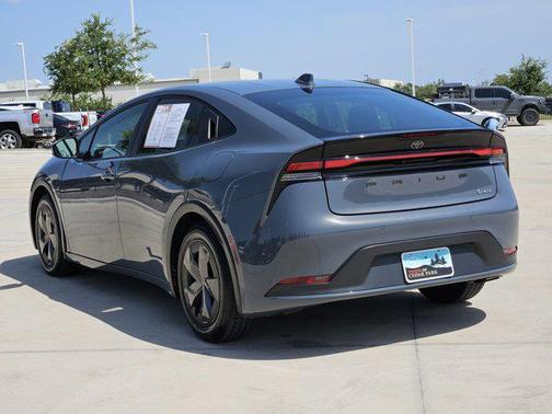 2024 Toyota Prius LE