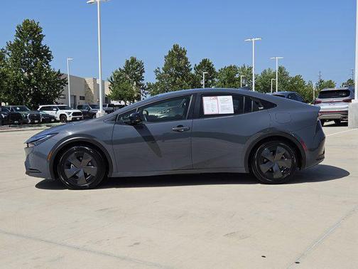 2024 Toyota Prius LE