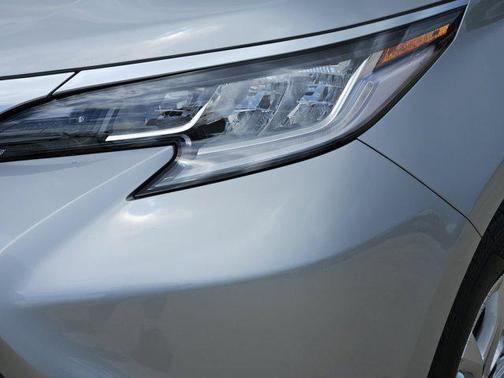 2025 Toyota Sienna Limited 7-Passenger