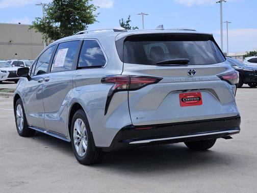 2025 Toyota Sienna Limited 7-Passenger