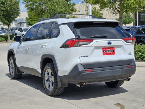 2024 Toyota RAV4 Hybrid XLE