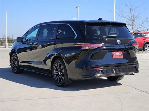 2024 Toyota Sienna XSE 7 Passenger