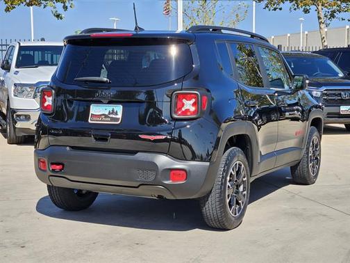 2023 Jeep Renegade Trailhawk