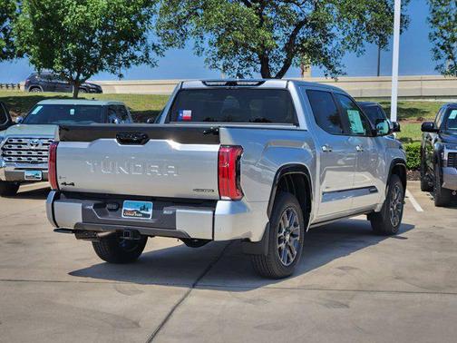 2025 Toyota Tundra Hybrid Platinum