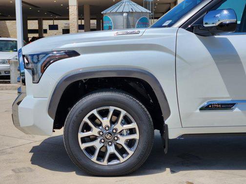 2025 Toyota Tundra Hybrid 1794 Edition