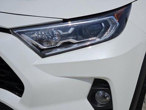 2021 Toyota RAV4 Hybrid XLE Premium