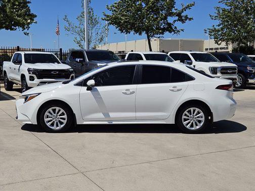 2024 Toyota Corolla Hybrid XLE