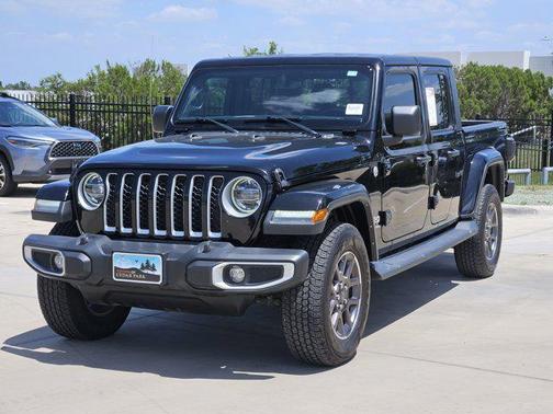 2022 Jeep Gladiator Overland