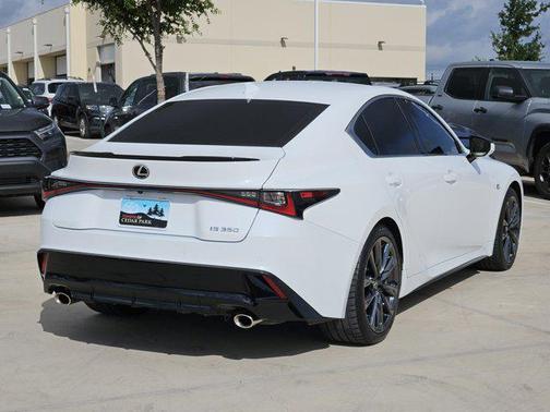 2022 Lexus IS 350 Base