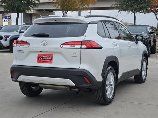 2025 Toyota Corolla Cross LE