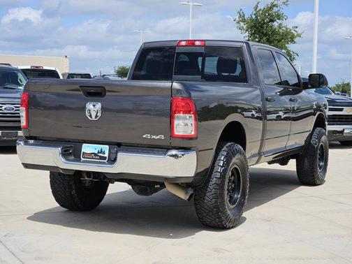 2021 RAM 2500 Tradesman Crew Cab 4x4 6'4' Box