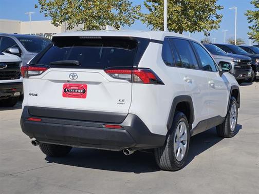 2024 Toyota RAV4 LE