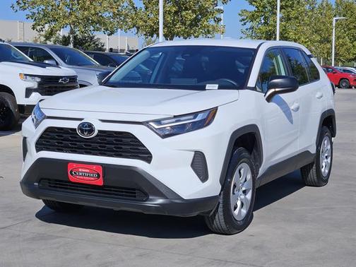 2024 Toyota RAV4 LE