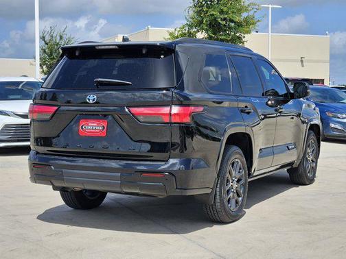 2023 Toyota Sequoia Platinum