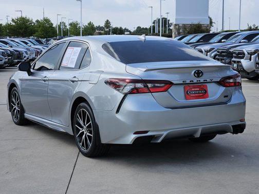 2024 Toyota Camry SE